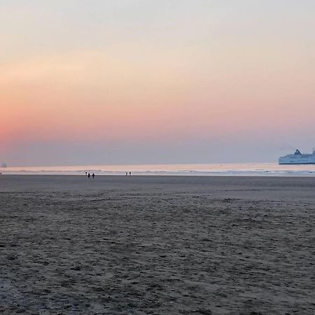 Magnifique Studio Calais Plage Luaran gambar