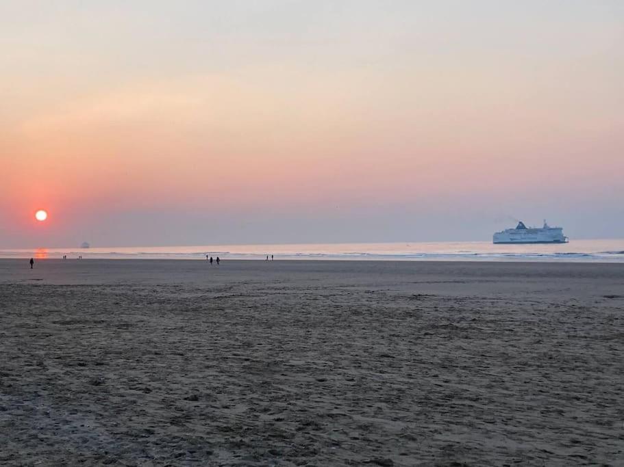 Magnifique Studio Calais Plage Luaran gambar